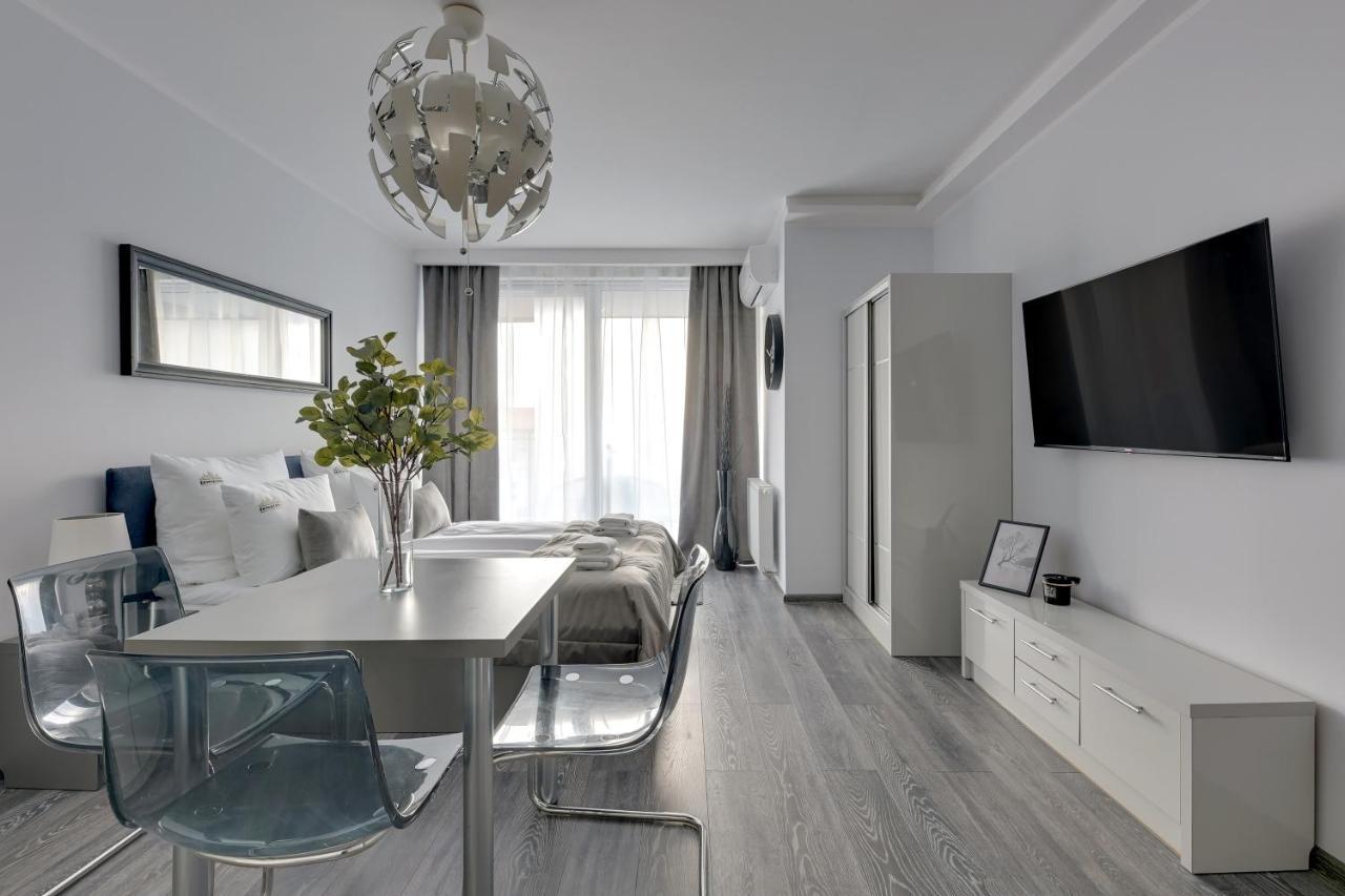Downtown Apartments Sadova City Center & Parking Gdańsk Extérieur photo