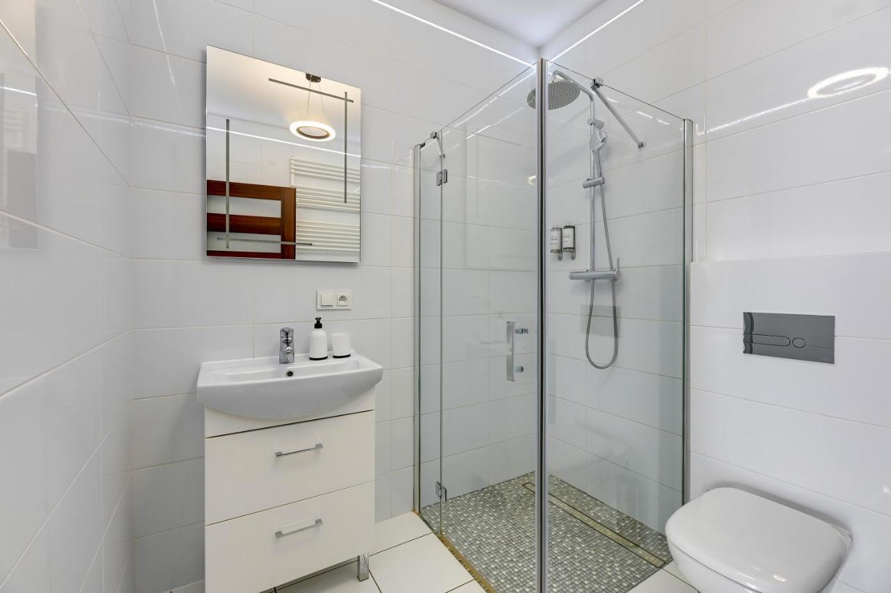 Downtown Apartments Sadova City Center & Parking Gdańsk Extérieur photo